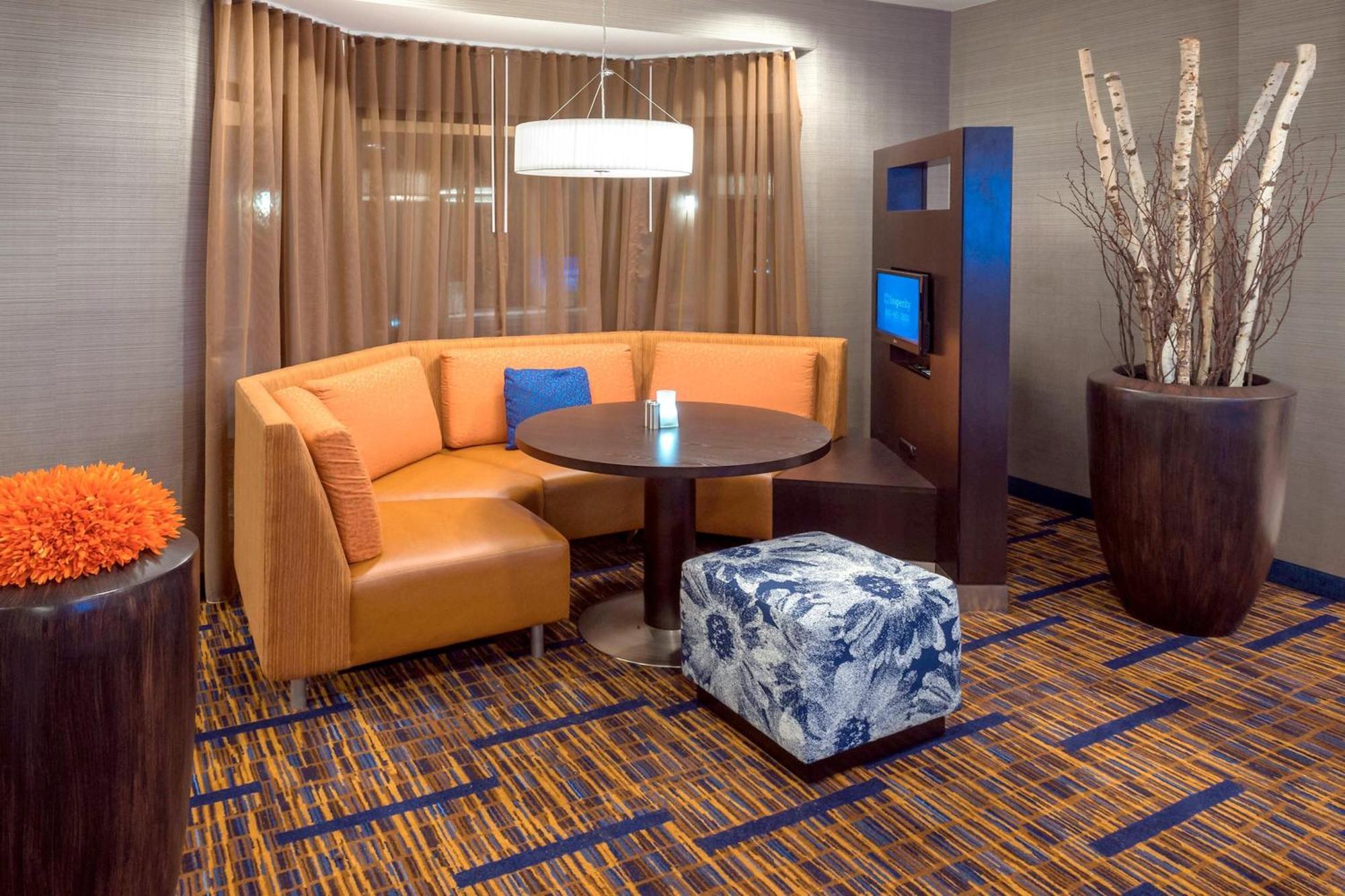 Courtyard Winston-Salem Hanes Mall Екстериор снимка